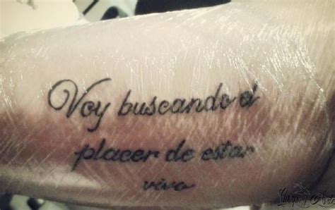 Mujer Tatuajes Con Frases En Español