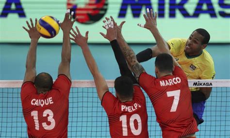 Ela é dividida por uma rede colocada verticalmente sobre a linha central. Voleibol: Portugal perde com o Brasil em Gondomar | TVI24