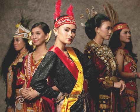 Pakaian Daerah Khas Maluku Baju Adat Tradisional