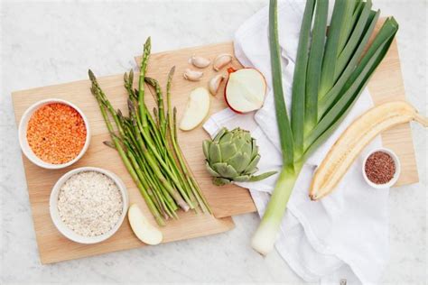 El probiótico es un microorganismo con unas características muy concretas, recubre tu tracto digestivo y apoya la capacidad de tu cuerpo para. 10 melhores alimentos prebióticos para a saúde » Jardim do Mundo