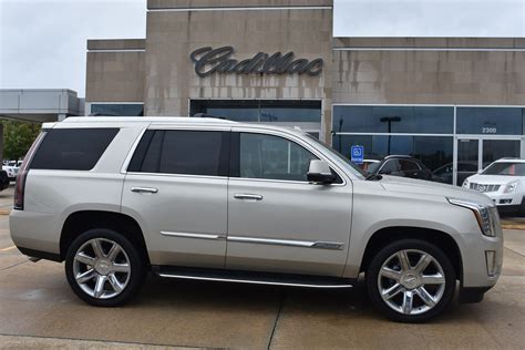 Pre Owned 2015 Cadillac Escalade Luxury 4wd Sport Utility In