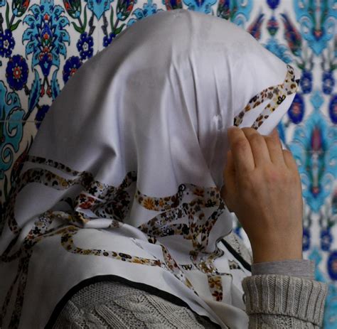 Contemporary Muslim Fashions Kritik An Kopftuch Ausstellung Welt