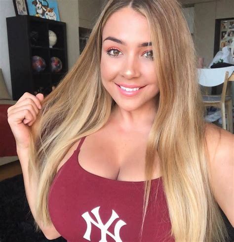 10 Female OnlyFans Accounts That Are Owning 2021 Women Curvy Girl