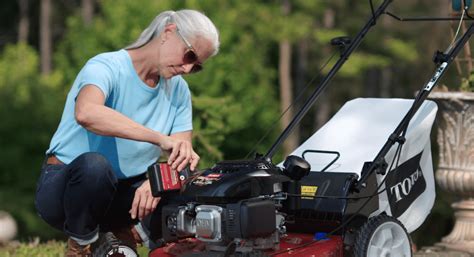 I don't know if there is a bad time to do it while it is possible. How to choose the best oil for your lawnmower - Best ...