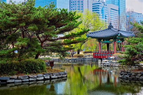 The Best Seoul Travel Guide For College Students