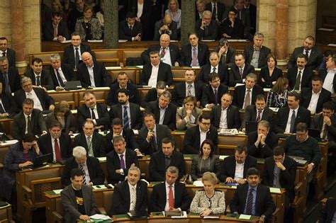 December 29.) magyar politikus, a fidesz alapító tagja. Ki az a négy ember, aki 1990 óta folyamatosan ...
