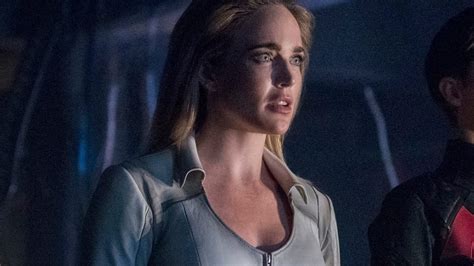 Crisis On Infinite Earths Finale Caity Lotz Says Spectre Is Not The