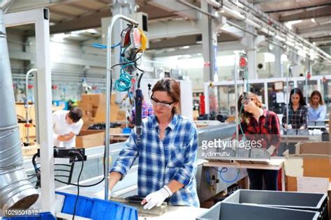 Manual Assembly Line Photos And Premium High Res Pictures Getty Images