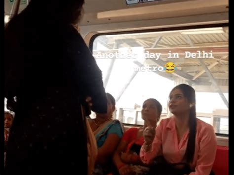 Delhi Metro Fight Video Women Fight Over Seat Hilarious Banter In