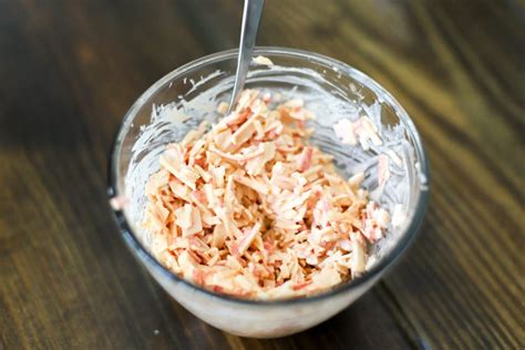 Without the homemade mayo dressing, it only requires 3 ingredients. Spicy Crab Salad (like in sushi!) | FunnyLove