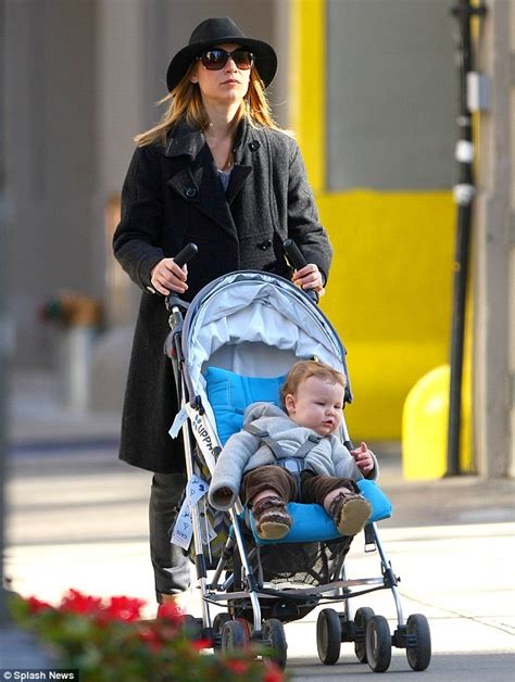 Claire Danes Steps Out With Her Adorable Son Cyrus In New York Daily