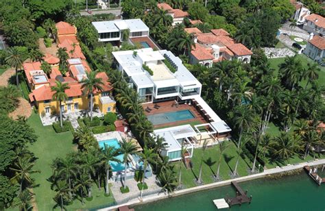 35 Million Newly Built Contemporary Waterfront Mansion In Miami Beach