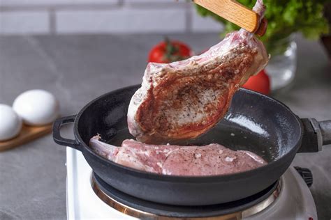 One of the best pork chop recipes is pork chops on skillet with garlic butter and thyme. Perfect Juicy Pork Chops Recipe