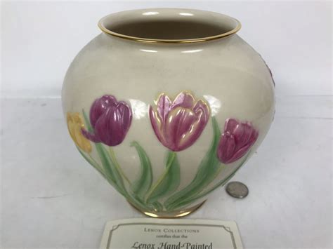 Limited Edition Signed Lenox Hand Painted Tulip Vase With Certificate