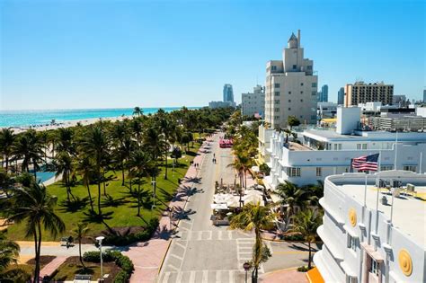 Art Deco District In Miami Enjoy The Historic Architecture Of Miami Beach Go Guides