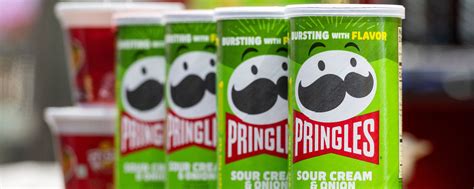 Inventor Of Pringles Can Was Cremated And Buried In One Of The Cans