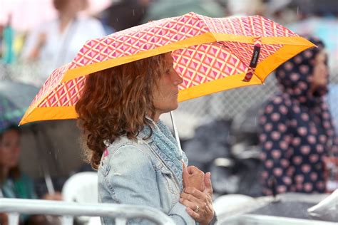 Met éireann says persistent and occasionally heavy bands of rain will cross the country beginning tonight through to tuesday. Rainfall warning continues today - North Bay News