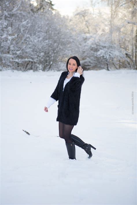 Blogger München Vanessa Winterlook Hotpants Und Cardigan Winter