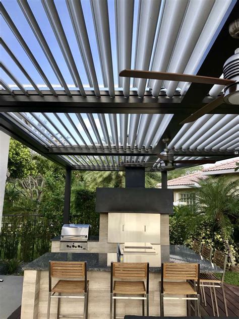 The Struxure Outdoor Automatic Louvered Pergola Roof Sun When You Want