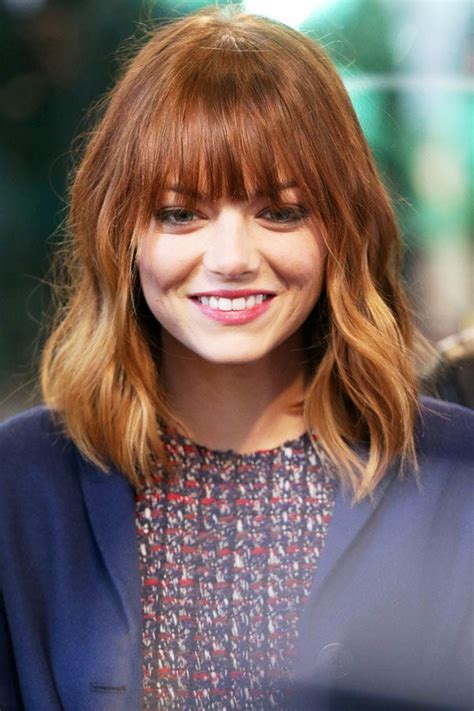 Blake lively dévoile le secret de ses ondulations. Emma Stone Hair New Bangs - Celebrity Beauty