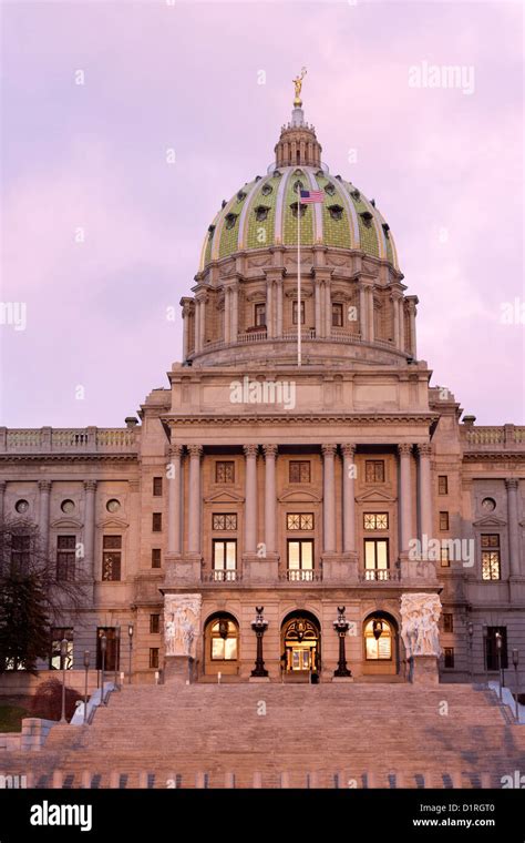 Pennsylvania State Capitol Dome Hi Res Stock Photography And Images Alamy