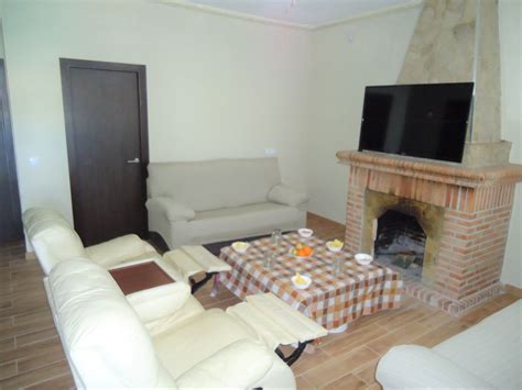 110 m2 construidos, 70 m2 útiles y 150 m2 de superficie parcela. Alquiler para vacaciones de Chalet en primera linea playa Chipiona