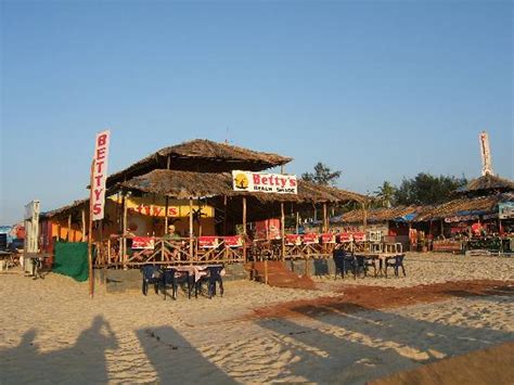 Mobor Beach Picture Of Holiday Inn Resort Goa Cavelossim Tripadvisor