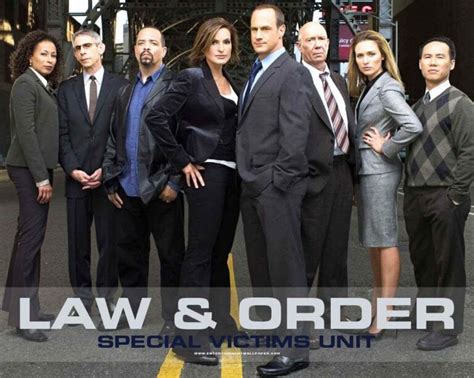 The Original Cast Of Law And Order Svu Is Returning Everything To