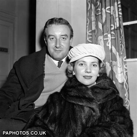 Peter Sellers With His First Wife Anne Howe Famous Men Peter Seller