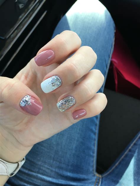 Nail Art With Glitter White And Dusty Pink Gelish Done By Sorbet Gorgeous Nails Love Nails