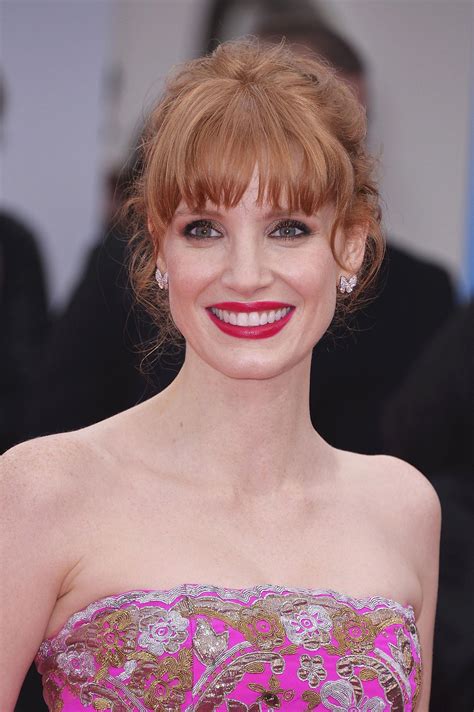 jessica chastain proves redheads can wear red lipstick beauty editor celebrity beauty secrets