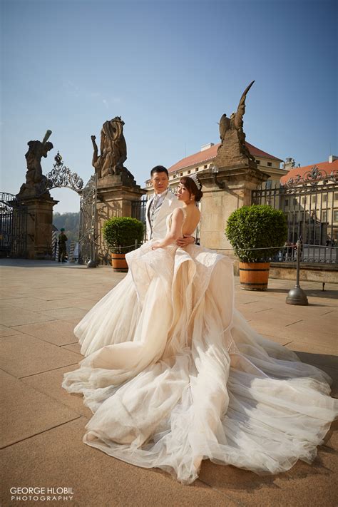 Prague pre-wedding photo shoot