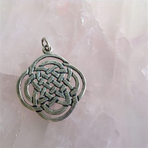 Celtic Knot (Quaternary) - PrismsScape Gems & Healing Center
