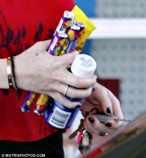 What A Sweetie Lindsay Lohan Stocks Up On Junk Food After Romantic Lunch With Sam Daily Mail