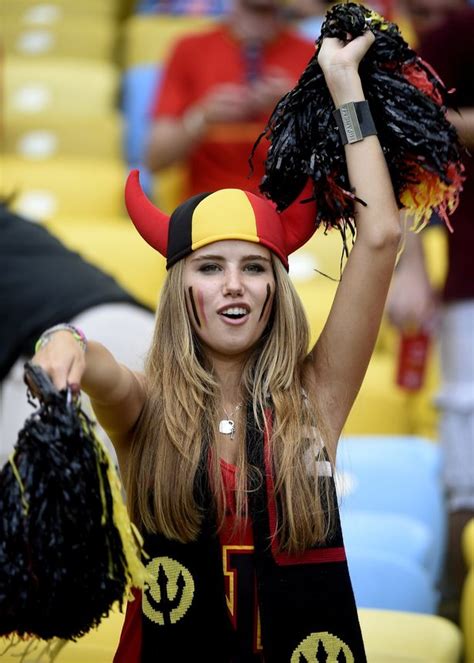 World Cups Sexiest Fan Won Modelling Contract After Being Spotted In