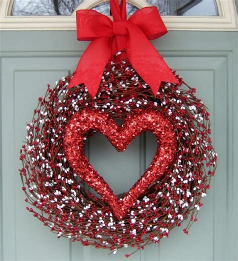 28 Lovely Handmade Valentines Wreath Designs