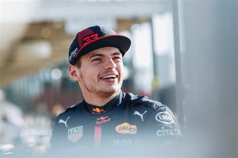 In 2015 he became the youngest driver to compete in a formula 1 race. Privéjet van Max Verstappen gespot - TopGear Nederland