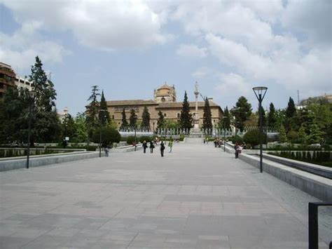 Jardines Del Triunfo Granada