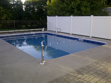6 Ft Privacy Fence And Pool Poly Enterprises