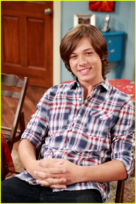 Leo Howards Guests On Shake It Up Watch Exclusive Clip Photo
