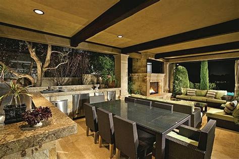 Photos Of Luxury Outdoor Kitchens