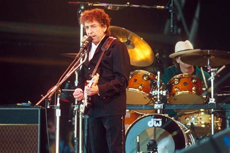 How Bob Dylans Make You Feel My Love Became A Modern Standard