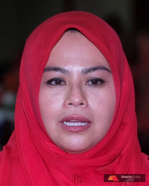 Three vaccination centres in higher education centres will begin operations as early as next week, says datuk seri dr noraini ahmad (pic). KPT salur bantuan pelan data buat pelajar - Utusan Digital