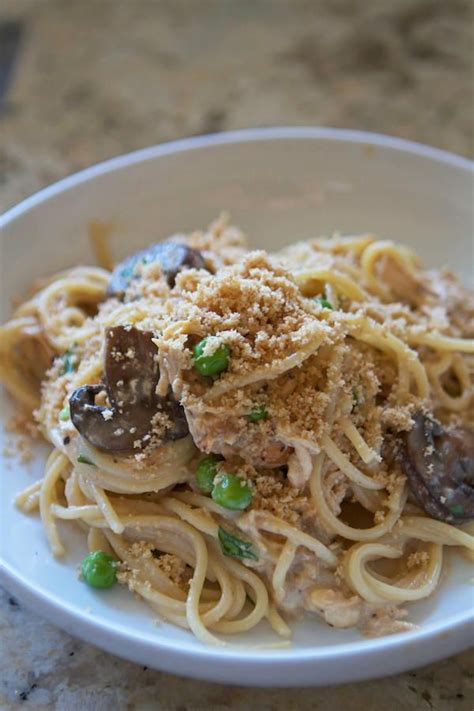 Slow Cooker Creamy Chicken Tetrazzini | Chicken tetrazzini recipes
