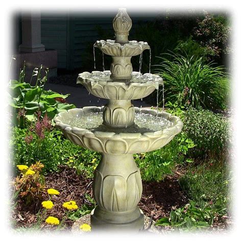 Beautiful cement 3 tier bird bath / fountain. Classic 3 Tier Bird Bath Style Outdoor Fountain in Garden ...