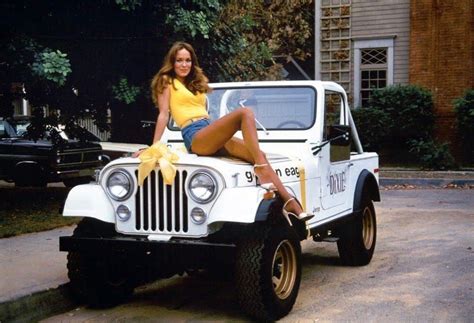 Dukes Of Hazzard Actress Catherine Bach Daisy Duke S Jeep At Fall