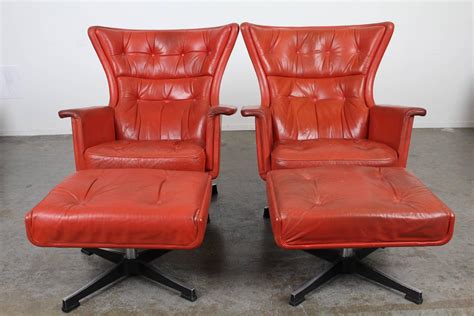 We recommend a good leather cleaner and conditioner to care for your top grain leather chair. Mid-Century Modern Red Leather Swivel Chair at 1stdibs
