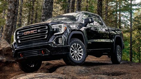 Comparing The 2021 Gmc Sierra 1500 And The 2021 Chevy Silverado 1500