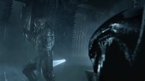 Alien Vs Predator Fight Scene But With Sound Effects Youtube
