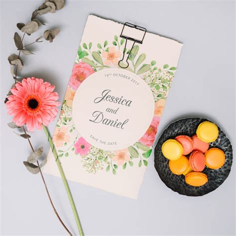 Download Wedding invitation mockup with floral concept | Free PSD File
